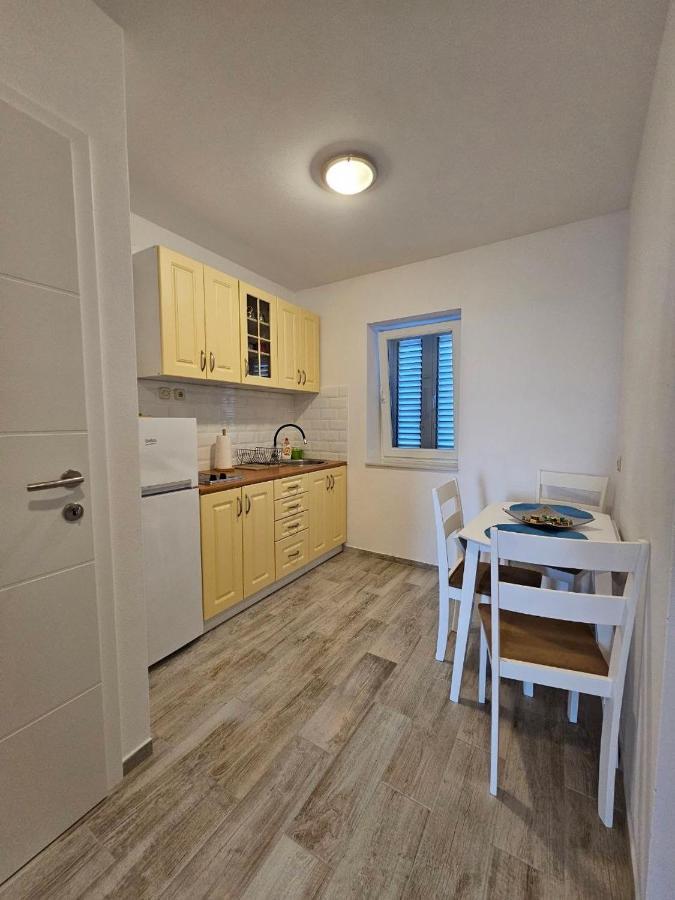 Apartman Lila Čunski 外观 照片